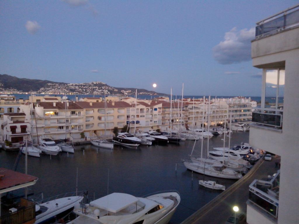 Club Nautic 3 Apartman Empuriabrava Kültér fotó